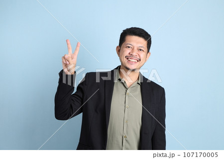 Asian Businessman Isolated 107170005