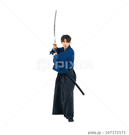 刀を構える少年 サムライ 武道 背景透過切り抜きPNG 刀を構える少年 サムライ 武道 背景透過切り抜きPNG 107172571