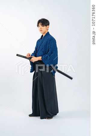 刀を差した少年 サムライ 武道(切り抜きPNGも販売中!作者リンク参照) 刀を差した少年 サムライ 武道(切り抜きPNGも販売中!作者リンク参照) 107176360