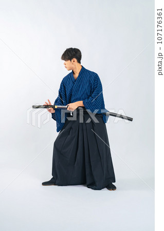 刀を差した少年 サムライ 武道(切り抜きPNGも販売中!作者リンク参照) 刀を差した少年 サムライ 武道(切り抜きPNGも販売中!作者リンク参照) 107176361