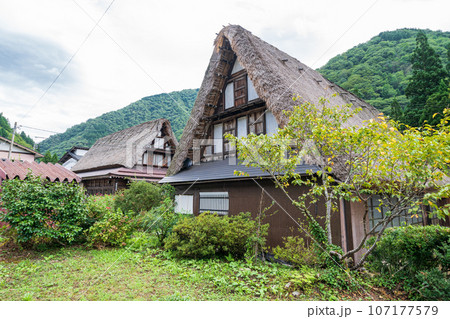 「富山県」五箇山合掌造り・世界遺産 「富山県」五箇山合掌造り・世界遺産 107177579