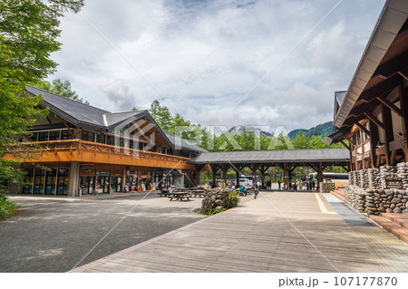 「長野県」上高地バスターミナルの風景 107177870