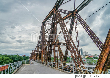 ロンビエン橋 ロンビエン橋 107177880