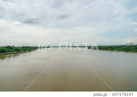 ロンビエン橋からの風景 ロンビエン橋からの風景 107178147
