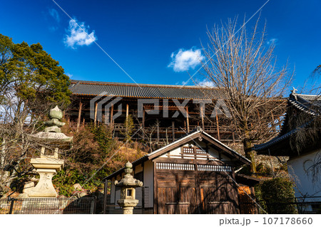 【世界遺産 嚴島神社】【安芸国一宮】新年の晴れた朝の千畳閣1 広島県廿日市市 【世界遺産 嚴島神社】【安芸国一宮】新年の晴れた朝の千畳閣1 広島県廿日市市 107178660