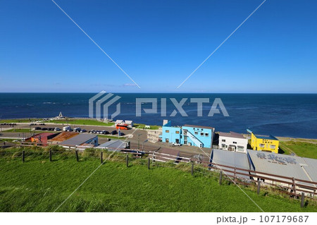 日本最北端の地、北緯四五度、北海道の宗谷岬にて何を想う？なつぞら北海道、遠くサハリンを望む、大いなる 107179687