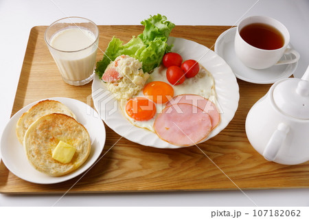 バイキング朝食 107182062