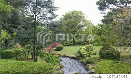 兼六園の景色【日本・石川】 107182141