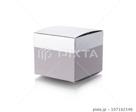 Empty box on refelctive white background 107182546