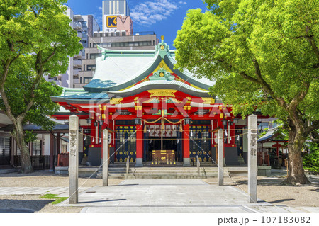 御霊神社 　本殿　注連柱（大阪市中央区淡路町） 107183082