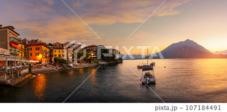 Varenna in evening 107184491