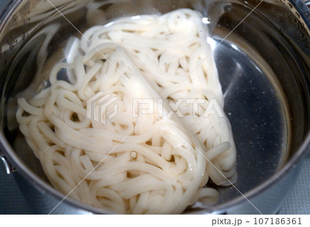 うどん 107186361