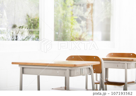 学校　机　イメージ 107193562