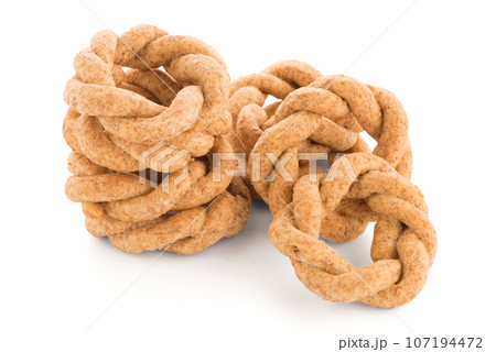 Olive crackers 107194472