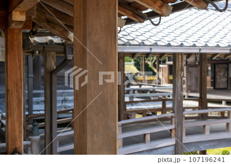 古い建物 古い建物 107196241