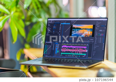 動画・映像クリエイター 男性　動画マーケティング　夜のラウンジ 107196544