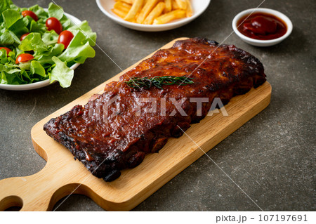 grilled and barbecue ribs pork grilled and barbecue ribs pork 107197691