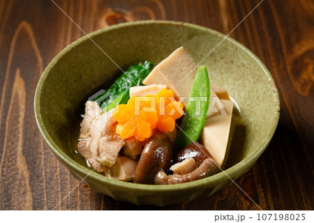 高野豆腐の含め煮 高野豆腐の含め煮 107198025