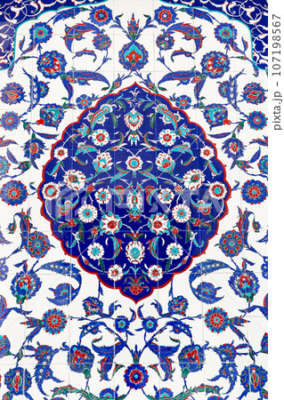 Tile ornament 107198567