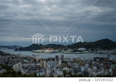 風頭公園展望台から眺める長崎湾 風頭公園展望台から眺める長崎湾 107201322