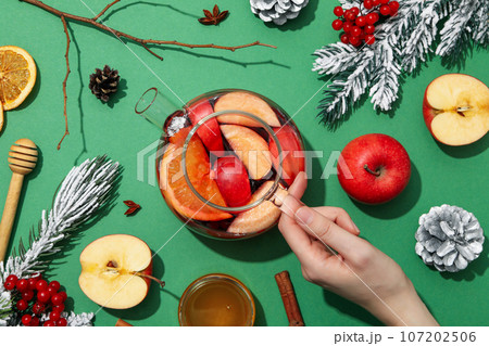 Concept of hot drink - berry and fruit tea, top view 107202506
