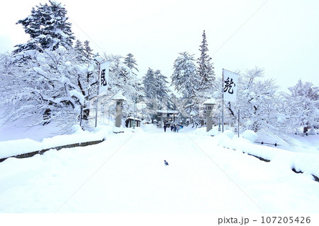 初詣　日本の神社　松が岬公園 107205426
