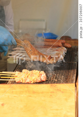 地鶏の手羽　炭火焼の手羽先　チキンのグリル　天草大王の手羽 107206007
