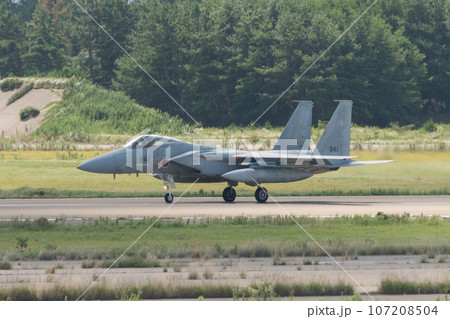 航空自衛隊第304飛行隊F-15Jイーグルのタキシング 航空自衛隊第304飛行隊F-15Jイーグルのタキシング 107208504