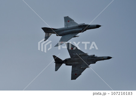 F-4ファントム戦闘機　機動飛行 107210183