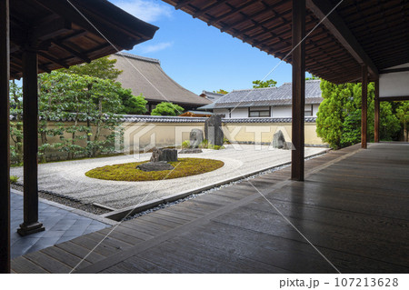 大徳寺塔頭　龍源院　方丈前庭「一枝坦」（京都紫野） 107213628