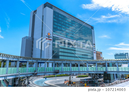 日本の横浜都市景観 9月。相鉄新横浜線・東急新横浜線開業(3月)で利便性が向上した新横浜駅 日本の横浜都市景観 9月。相鉄新横浜線・東急新横浜線開業(3月)で利便性が向上した新横浜駅 107214003