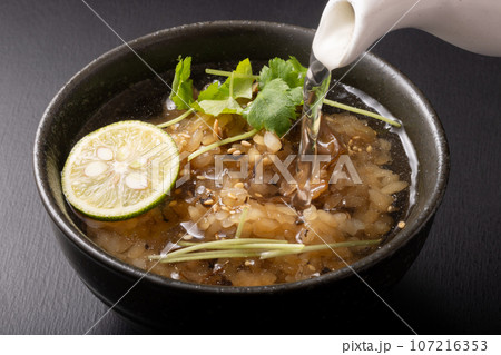 舞茸ご飯のだし茶漬け 舞茸ご飯のだし茶漬け 107216353