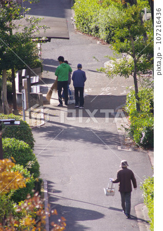 町内清掃 町内清掃 107216436