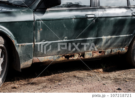 Old car with rust Old car with rust 107218721