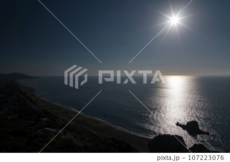 煌めく伊良湖の海 107223076