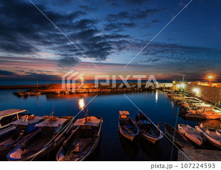 Evening Gallipoli Castle, Puglia, Italy Evening Gallipoli Castle, Puglia, Italy 107224593