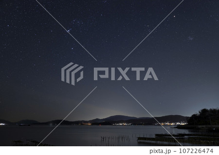 瀬戸内の冬の星景 オリオン座 瀬戸内の冬の星景 オリオン座 107226474