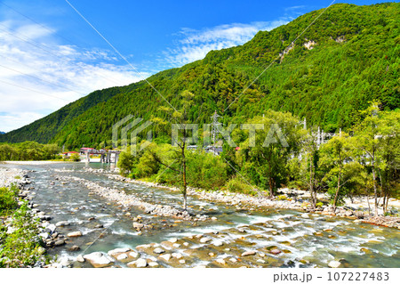今見橋/高原川より下流方向を望む(岐阜県高山市)【2023.9】 今見橋/高原川より下流方向を望む(岐阜県高山市)【2023.9】 107227483