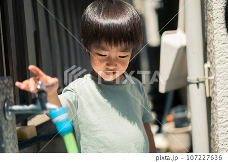 3 years old 3 years old 107227636