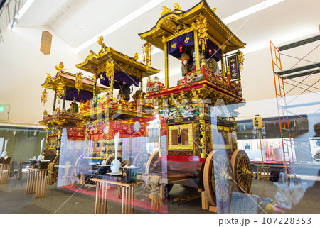 八尾曳山展示館 107228353