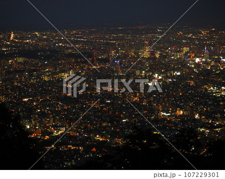 札幌藻岩山からの夜景 107229301