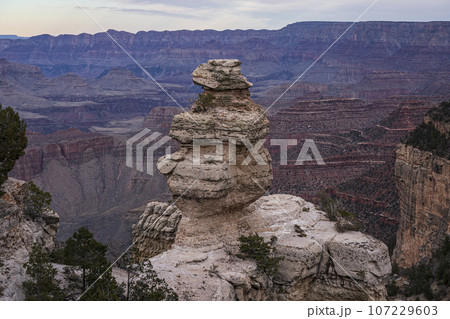 USA, Arizona, Grand Canyon National Park, South Rim, Rock formation in south rim of Grand Canyon 107229603