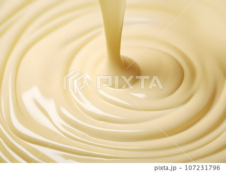 溶かしたホワイトチョコレート 107231796