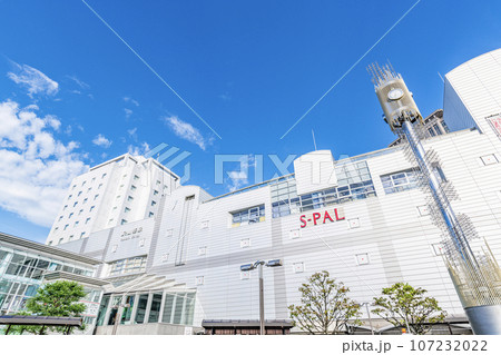 山形県山形市 晴天のJR山形駅(東口) 山形県山形市 晴天のJR山形駅(東口) 107232022