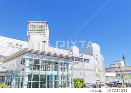 山形県山形市 晴天のJR山形駅(東口) 山形県山形市 晴天のJR山形駅(東口) 107232031