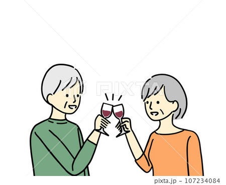 ワインで乾杯する夫婦 ワインで乾杯する夫婦 107234084