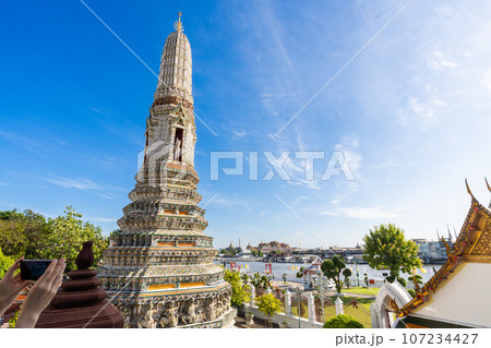 タイの暁の寺　ワットアルン（2023年撮影） 107234427