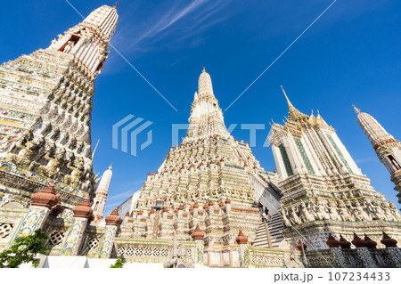 タイの暁の寺　ワットアルン（2023年撮影） 107234433