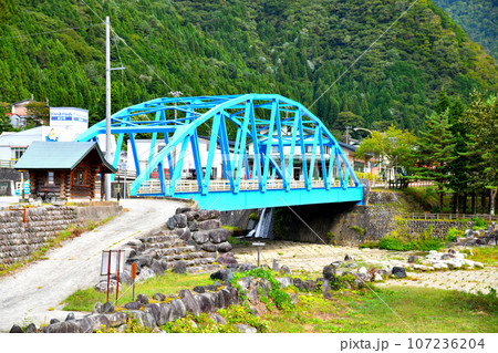 宝橋／蒲田川より上流(洞谷橋)方向を望む(岐阜県高山市)【2023.9】 107236204