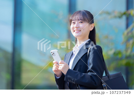 就活　女性のポートレート　撮影協力「LINK FOREST」 107237349